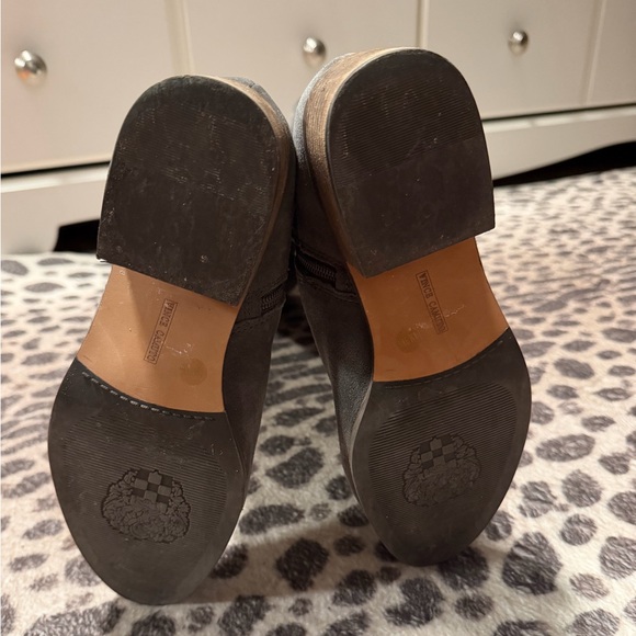 Gray Suede Knee-High Vince Camuto Boots 🩶 - Picture 7 of 10